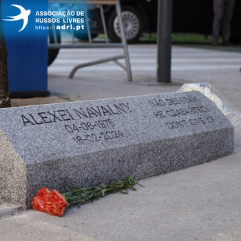 Um memorial a Alexei Navalny em Lisboa