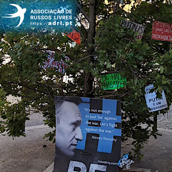 Um memorial a Alexei Navalny em Lisboa