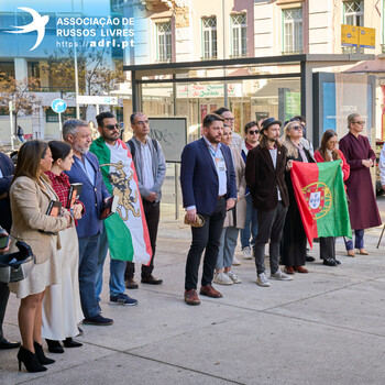 Um memorial a Alexei Navalny em Lisboa